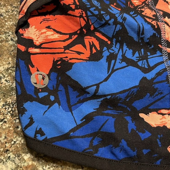 LULU LEMON SPEED SHORT Paint Storm Harbor Blue Multi Sz 4 Vented Running Shorts - Picture 5 of 14